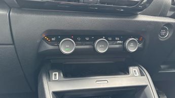 Citroen C4 X 50kWh e-series Fastback 4dr Electric Auto (7.4kW Charger) (136 p