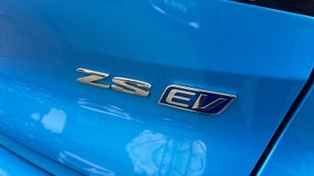 Mg Mg Zs 72.6kWh Trophy Connect Long Range SUV 5dr Electric Auto (156 ps)