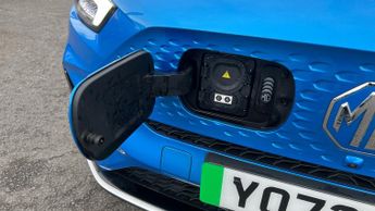 Mg Mg Zs 72.6kWh Trophy Connect Long Range SUV 5dr Electric Auto (156 ps)