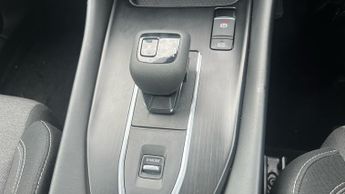 Nissan Qashqai 1.3 DIG-T MHEV N-Connecta SUV 5dr Petrol Hybrid XTRON Euro 6 (s/