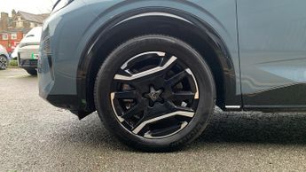 Peugeot 3008 73kWh GT SUV 5dr Electric Auto (210 ps)