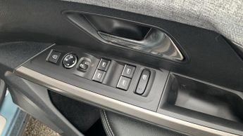 Peugeot 3008 73kWh GT SUV 5dr Electric Auto (210 ps)