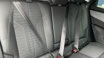 Peugeot 3008 73kWh GT SUV 5dr Electric Auto (210 ps)