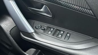 Peugeot 2008 1.2 PureTech Allure Premium SUV 5dr Petrol EAT Euro 6 (s/s) (130