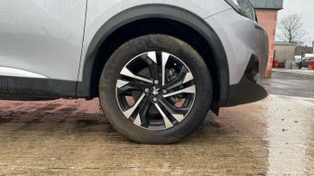 Peugeot 2008 50kWh Allure Premium SUV 5dr Electric Auto (136 ps)