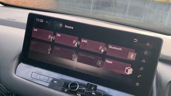 Nissan Qashqai 1.3 DIG-T MHEV N-Connecta XTRON Euro 6 (s/s) 5dr