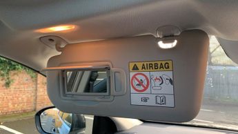 Nissan Qashqai 1.3 DIG-T MHEV N-Connecta XTRON Euro 6 (s/s) 5dr