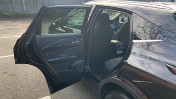 Nissan Qashqai 1.3 DIG-T MHEV N-Connecta XTRON Euro 6 (s/s) 5dr