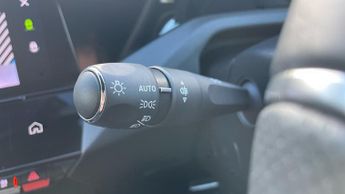 Peugeot 308 1.2 HYBRID GT Hatchback 5dr Petrol Hybrid e-DSC6 Euro 6 (s/s) (1