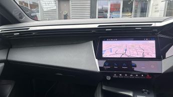 Peugeot 308 54kWh GT Hatchback 5dr Electric Auto (156 ps)