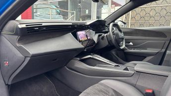 Peugeot 308 54kWh GT Hatchback 5dr Electric Auto (156 ps)