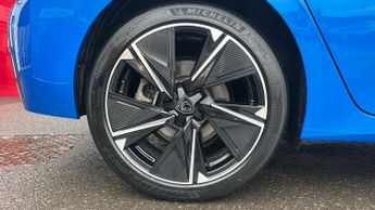 Peugeot 308 54kWh GT Hatchback 5dr Electric Auto (156 ps)