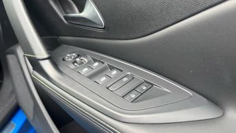 Peugeot 308 54kWh GT Hatchback 5dr Electric Auto (156 ps)