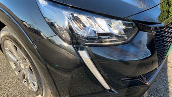 Peugeot 208 50kWh Allure Premium + Hatchback 5dr Electric Auto (7.4kW Charge