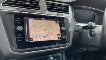 Volkswagen Tiguan 2.0 TDI Life SUV 5dr Diesel DSG Euro 6 (s/s) (150 ps)