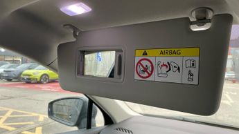 Volkswagen Tiguan 2.0 TDI Life SUV 5dr Diesel DSG Euro 6 (s/s) (150 ps)