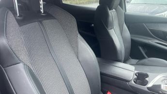 Peugeot 3008 SUV 1.6 13.2kWh Allure Premium SUV 5dr Petrol Plug-in Hybrid e-EAT E