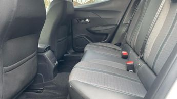 Peugeot 2008 50kWh Allure Premium SUV 5dr Electric Auto (136 ps)