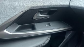 Peugeot 5008 1.2 HYBRID GT SUV 5dr Petrol Hybrid e-DSC6 Euro 6 (s/s) (136 ps)