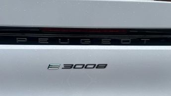 Peugeot 3008 73kWh GT SUV 5dr Electric Auto (210 ps)