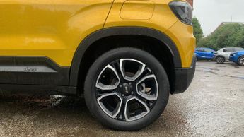 Jeep Avenger 54kWh Summit SUV 5dr Electric Auto (156 ps)