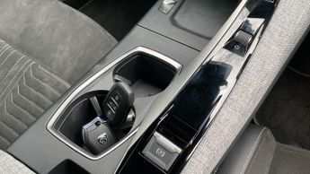 Peugeot 3008 73kWh GT SUV 5dr Electric Auto (210 ps)