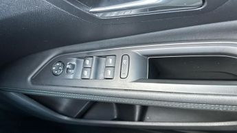 Peugeot 3008 SUV 1.5 BlueHDi Allure SUV 5dr Diesel EAT Euro 6 (s/s) (130 ps)