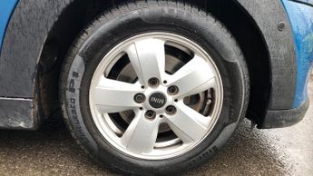 Mini Convertible 1.5 Cooper Classic Convertible 2dr Petrol Steptronic Euro 6 (s/s