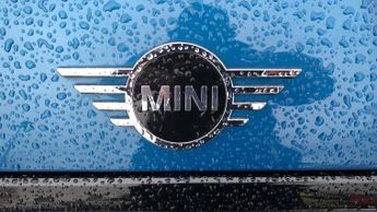 Mini Convertible 1.5 Cooper Classic Convertible 2dr Petrol Steptronic Euro 6 (s/s