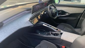Peugeot 3008 73kWh GT SUV 5dr Electric Auto (210 ps)