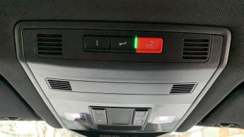 Volkswagen T-Roc 1.5 TSI R-Line SUV 5dr Petrol DSG Euro 6 (s/s) (150 ps)