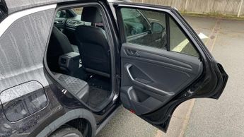 Volkswagen T-Roc 1.5 TSI R-Line SUV 5dr Petrol DSG Euro 6 (s/s) (150 ps)