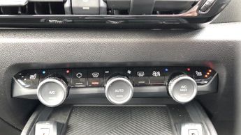 Citroen C4 1.2 PureTech MAX Hatchback 5dr Petrol EAT8 Euro 6 (s/s) (130 ps)