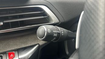 Peugeot 3008 SUV 1.6 13.2kWh GT Premium SUV 5dr Petrol Plug-in Hybrid e-EAT Euro 