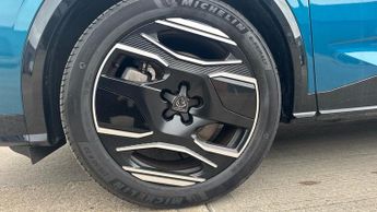 Peugeot 3008 73kWh GT SUV 5dr Electric Auto (210 ps)