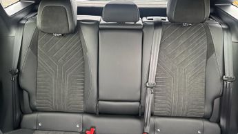 Peugeot 3008 73kWh GT SUV 5dr Electric Auto (210 ps)