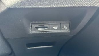 Peugeot 3008 73kWh GT SUV 5dr Electric Auto (210 ps)