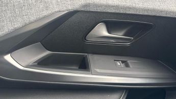 Peugeot 3008 73kWh GT SUV 5dr Electric Auto (210 ps)