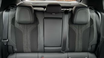 Peugeot 308 54kWh GT Hatchback 5dr Electric Auto (156 ps)