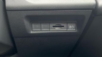 Peugeot 308 54kWh GT Hatchback 5dr Electric Auto (156 ps)