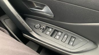 Peugeot 308 1.2 PureTech Allure Premium Hatchback 5dr Petrol EAT Euro 6 (s/s