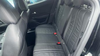 Vauxhall Mokka Electric 50kWh Ultimate SUV 5dr Electric Auto (136 ps)