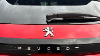 Peugeot 208 50kWh Allure Premium Hatchback 5dr Electric Auto (136 ps)