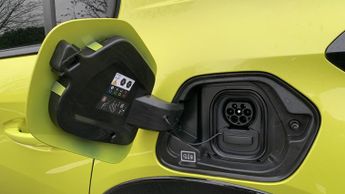 Peugeot 208 51kWh GT Auto 5dr (7.4kW Charger)