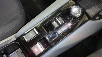 Alfa Romeo Junior 1.2 MHEV Ibrida SUV 5dr Petrol Hybrid e-DCT Euro 6 (s/s) (136 ps