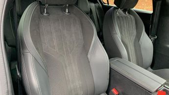 Peugeot 308 54kWh GT Hatchback 5dr Electric Auto (156 ps)