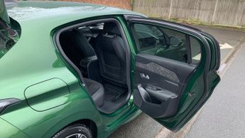 Peugeot 308 54kWh GT Hatchback 5dr Electric Auto (156 ps)