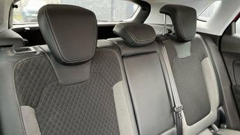 Vauxhall Grandland X 1.2 Turbo SRi Nav SUV 5dr Petrol Auto Euro 6 (s/s) (130 ps)