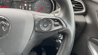 Vauxhall Grandland X 1.2 Turbo SRi Nav SUV 5dr Petrol Auto Euro 6 (s/s) (130 ps)