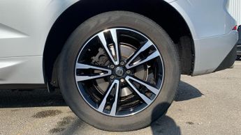 Volvo Xc60 2.0 B4 MHEV Momentum Pro SUV 5dr Diesel Hybrid Auto AWD Euro 6 (